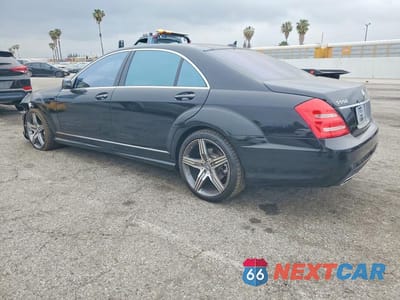 Drugie zdjęcie samochodu z przodu: 2013 MERCEDES-BENZ S 550 4MATIC VIN:WDDNG9EB7DA510089 - miniatura