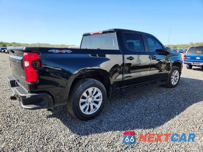 Trzecie zdjęcie samochodu z tyłu: 2019 CHEVROLET SILVERADO K1500 CUSTOM VIN:3GCPYBEHXKG107265 - miniatura