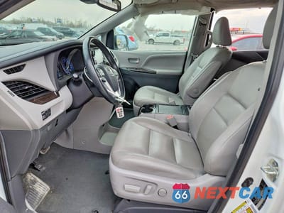 Zdjęcie 7 z 13 samochodu: 2020 TOYOTA SIENNA XLE 8-PASSENGER VIN:5TDYZ3DC5LS032233 - miniatura