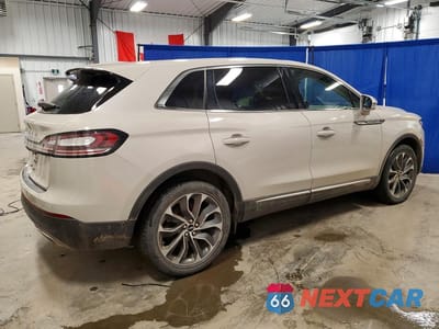 Trzecie zdjęcie samochodu z tyłu: 2023 LINCOLN NAUTILUS RESERVE VIN:2LMPJ8KP6PBL06830 - miniatura