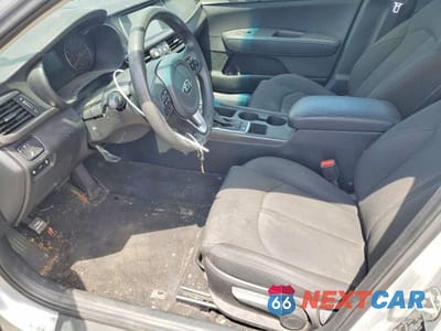 Zdjęcie 7 z 12 samochodu: 2018 KIA OPTIMA LX VIN:5XXGT4L3XJG229000 - miniatura