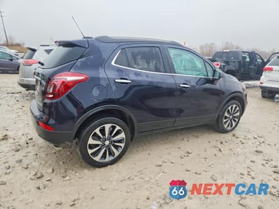 Trzecie zdjęcie samochodu z tyłu: 2022 BUICK ENCORE PREFERRED VIN:KL4CJESM7NB538403 - miniatura