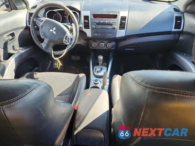 Zdjęcie 8 z 14 samochodu: 2010 MITSUBISHI OUTLANDER SE VIN:JA4AT3AW6AZ000818 - miniatura