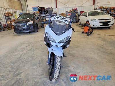 Drugie zdjęcie samochodu z przodu: 2020 KAWASAKI EX400 VIN:JKAEXKG17LDA82041 - miniatura