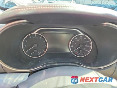 Zdjęcie 9 z 12 samochodu: 2017 NISSAN MAXIMA 3.5 SL VIN:1N4AA6AP8HC418824 - miniatura