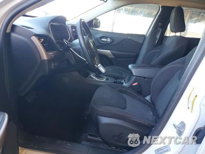 Zdjęcie 7 z 14 samochodu: 2017 JEEP CHEROKEE LATITUDE VIN:1C4PJLCB4HW613550 - miniatura
