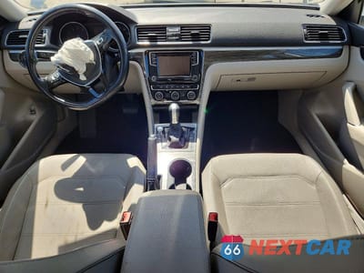 Zdjęcie 8 z 13 samochodu: 2018 VOLKSWAGEN PASSAT SE VIN:1VWBA7A3XJC008045 - miniatura