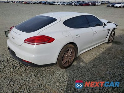 Trzecie zdjęcie samochodu z tyłu: 2016 PORSCHE PANAMERA 2 VIN:WP0AA2A74GL002366 - miniatura