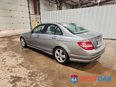 Drugie zdjęcie samochodu z przodu: 2010 MERCEDES-BENZ C 300 4MATIC VIN:WDDGF8BB0AF449662 - miniatura