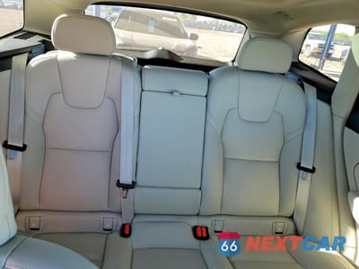 Zdjęcie 10 z 13 samochodu: 2023 VOLVO XC60 PLUS VIN:YV4L12RN9P1388948 - miniatura