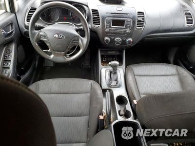 Zdjęcie 8 z 13 samochodu: 2016 KIA FORTE LX VIN:KNAFK4A69G5605529 - miniatura