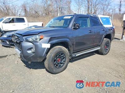 2022 TOYOTA 4RUNNER 4WD SUV PREMIUM JTENU5JR4N6043325 - główne zdjęcie licytacji z USA - miniatura