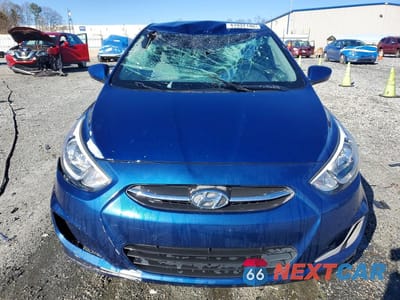 Piąte zdjęcie samochodu w środku: 2017 HYUNDAI ACCENT SE VIN:KMHCT4AEXHU308542 - miniatura