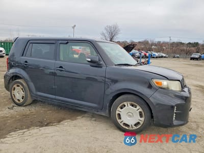 Czwarte zdjęcie samochodu z boku: 2014 SCION XB BASE VIN:JTLZE4FE7EJ056283 - miniatura