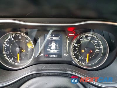 Zdjęcie 9 z 13 samochodu: 2019 JEEP CHEROKEE LATITUDE VIN:1C4PJLCB0KD134481 - miniatura