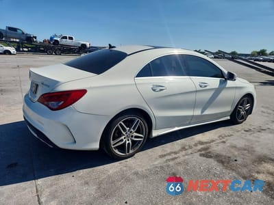 Trzecie zdjęcie samochodu z tyłu: 2018 MERCEDES-BENZ CLA 250 4MATIC VIN:WDDSJ4GBXJN581196 - miniatura