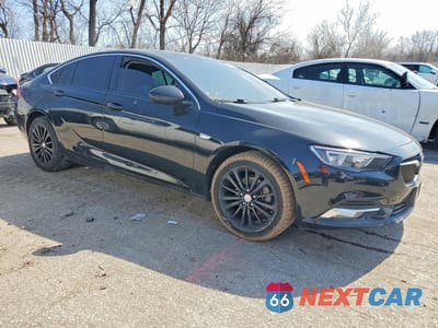 Czwarte zdjęcie samochodu z boku: 2018 BUICK REGAL PREFERRED II VIN:W04GM6SXXJ1137999 - miniatura