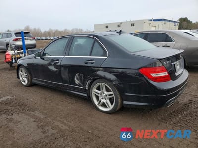 Drugie zdjęcie samochodu z przodu: 2014 MERCEDES-BENZ C 350 4MATIC VIN:WDDGF8JBXEA944729 - miniatura