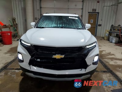 Piąte zdjęcie samochodu w środku: 2022 CHEVROLET BLAZER 3LT VIN:3GNKBJRS1NS156696 - miniatura