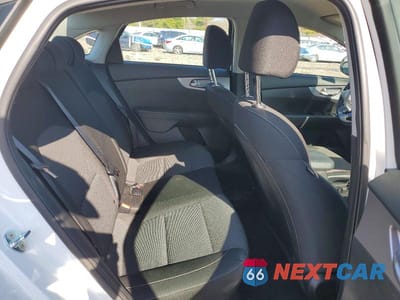 Zdjęcie 10 z 12 samochodu: 2022 KIA FORTE LXS VIN:3KPF24AD2NE462619 - miniatura