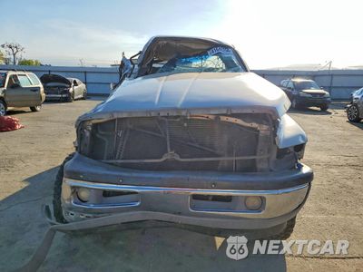 Piąte zdjęcie samochodu w środku: 1998 DODGE RAM 2500 VIN:1B7KF23Z4WJ168773 - miniatura