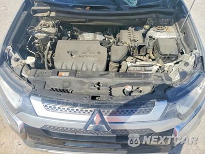 Zdjęcie 12 z 13 samochodu: 2020 MITSUBISHI OUTLANDER SE VIN:JA4AD3A33LZ017940 - miniatura
