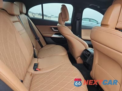 Zdjęcie 10 z 12 samochodu: 2025 MERCEDES-BENZ E 350 4MATIC VIN:W1KLF4HB7SA119773 - miniatura