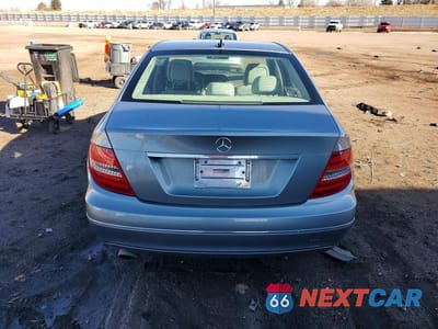 Zdjęcie 6 z 12 samochodu: 2012 MERCEDES-BENZ C 250 VIN:WDDGF4HBXCA656186 - miniatura