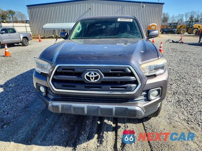 Piąte zdjęcie samochodu w środku: 2016 TOYOTA TACOMA SR5 VIN:5TFAX5GN5GX062767 - miniatura