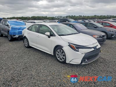 Czwarte zdjęcie samochodu z boku: 2023 TOYOTA COROLLA HYBRID LE VIN:JTDBCMFE1PJ014942 - miniatura