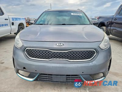 Piąte zdjęcie samochodu w środku: 2017 KIA NIRO LX VIN:KNDCB3LC1H5104123 - miniatura