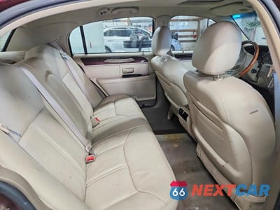 Zdjęcie 10 z 12 samochodu: 2004 LINCOLN TOWN CAR ULTIMATE VIN:1LNHM83W54Y662066 - miniatura