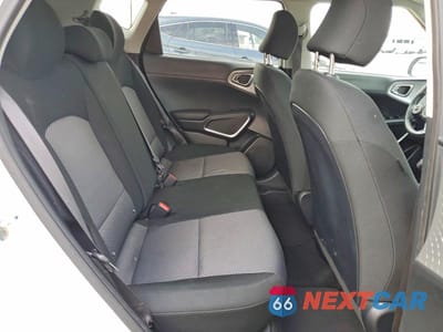 Zdjęcie 11 z 12 samochodu: 2021 KIA SOUL LX VIN:KNDJ23AU2M7149749 - miniatura