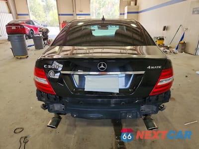 Zdjęcie 6 z 12 samochodu: 2014 MERCEDES-BENZ C 300 4MATIC VIN:WDDGF8AB6EG245143 - miniatura
