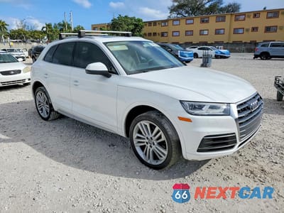 Czwarte zdjęcie samochodu z boku: 2020 AUDI Q5 PREMIUM PLUS VIN:WA1BNAFY5L2085076 - miniatura