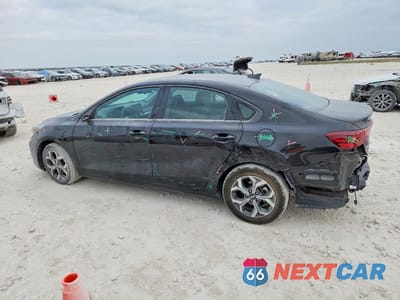 Drugie zdjęcie samochodu z przodu: 2020 KIA FORTE LXS VIN:3KPF24AD0LE188219 - miniatura