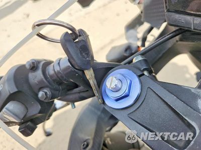 Zdjęcie 8 z 10 samochodu: 2021 HONDA CBR500 RA VIN:MLHPC6252M5201096 - miniatura