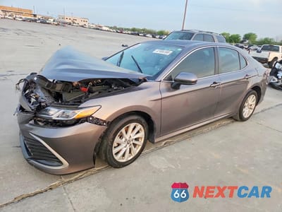 2023 TOYOTA CAMRY LE 4T1C11AKXPU823016 - główne zdjęcie licytacji z USA - miniatura