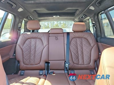 Zdjęcie 10 z 12 samochodu: 2026 BMW X7 XDRIVE40I VIN:5UX23EM00T9270352 - miniatura