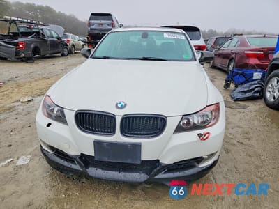 Piąte zdjęcie samochodu w środku: 2011 BMW 328 XI VIN:WBAPK7C50BA816113 - miniatura