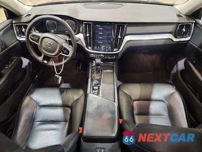 Zdjęcie 8 z 12 samochodu: 2020 VOLVO S60 T6 MOMENTUM VIN:7JRA22TK1LG043184 - miniatura