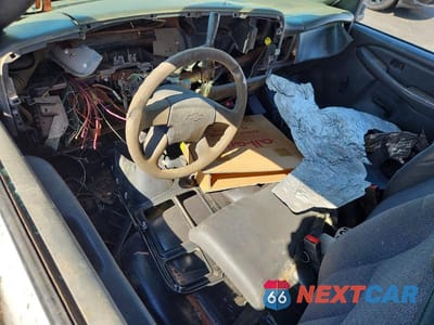 Zdjęcie 8 z 11 samochodu: 2004 CHEVROLET SILVERADO C2500 HEAVY DUTY VIN:1GCHC29U24E382584 - miniatura