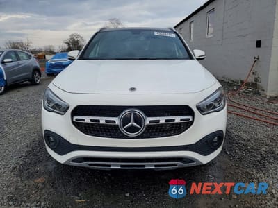 Piąte zdjęcie samochodu w środku: 2023 MERCEDES-BENZ GLA 250 4MATIC VIN:W1N4N4HB6PJ449521 - miniatura