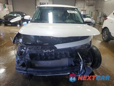 Piąte zdjęcie samochodu w środku: 2023 KIA SOUL LX VIN:KNDJ23AU8P7859145 - miniatura