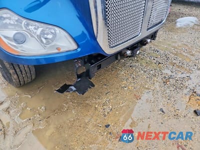 Zdjęcie 9 z 10 samochodu: 2019 KENWORTH T680 SEMI TRUCK VIN:1XKYD49X1KJ282634 - miniatura