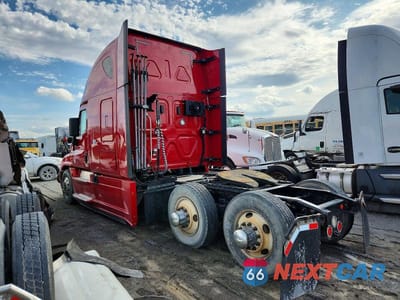 Trzecie zdjęcie samochodu z tyłu: 2018 FREIGHTLINER CASCADIA 125 SEMI TRUCK VIN:1FUJGLDR7JLJL4720 - miniatura