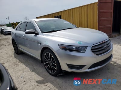 Czwarte zdjęcie samochodu z boku: 2018 FORD TAURUS SEL VIN:1FAHP2E82JG113553 - miniatura