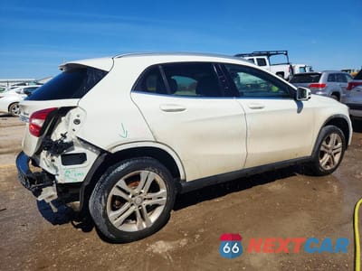 Trzecie zdjęcie samochodu z tyłu: 2015 MERCEDES-BENZ GLA 250 4MATIC VIN:WDCTG4GB3FJ082357 - miniatura