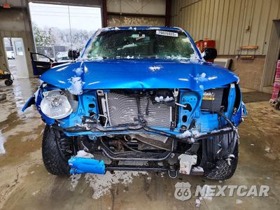Piąte zdjęcie samochodu w środku: 2011 TOYOTA TACOMA V6 VIN:5TFUU4ENXBX008781 - miniatura