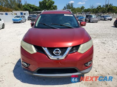 Piąte zdjęcie samochodu w środku: 2015 NISSAN ROGUE SL VIN:5N1AT2MT6FC834899 - miniatura